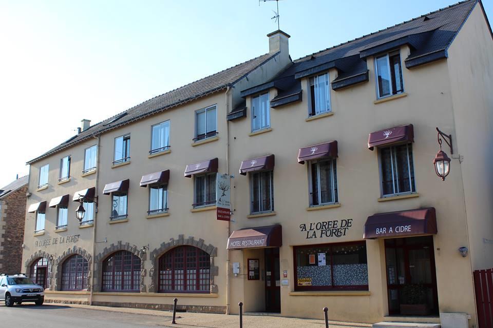 儿洛利森林酒店 Campénéac 外观 照片